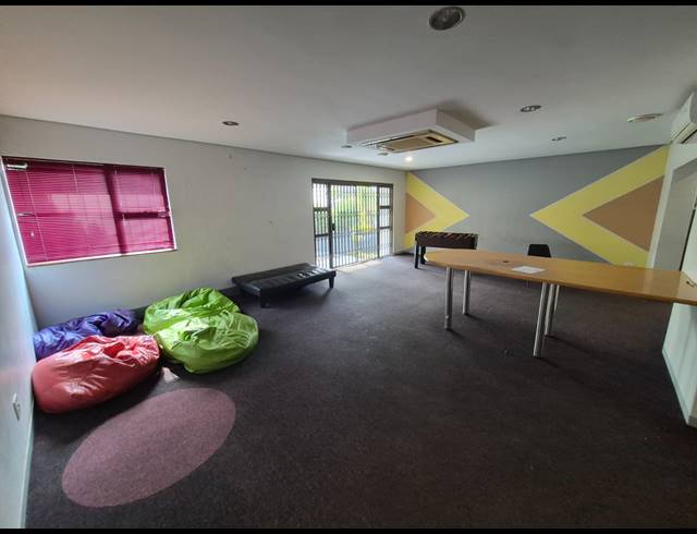 987M² OFFICE FOR SALE IN PAULSHOF